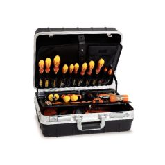 Szerszámkészlet műszerészeknek és villanyszerelőknek táskában_2029E