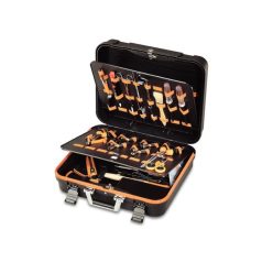 Szerszámkészlet műszerészeknek és villanyszerelőknek táskában_2032E